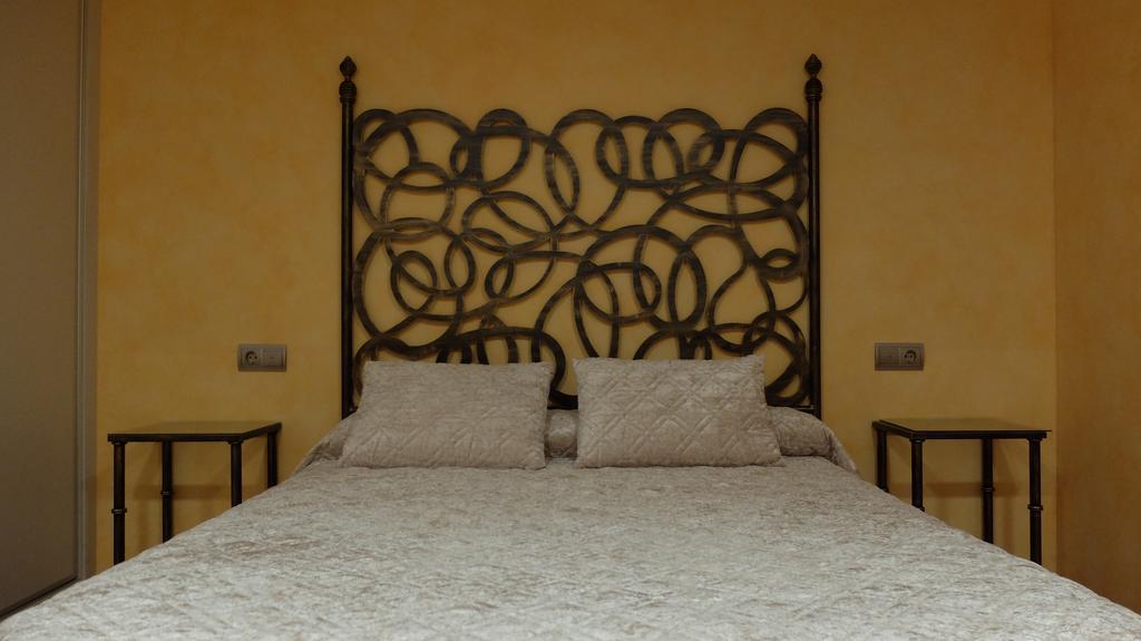 Hotel Albergue La Casa Del Peregrino Эль-Асебо-де-Сан-Мигель Номер фото